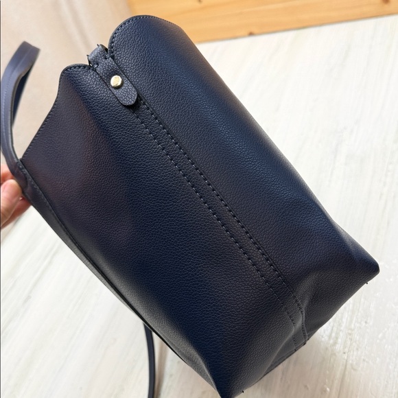 Draper James Elle Tote with Removable Flower Key Fob in Navy Pebble Faux Leather - Picture 13 of 16